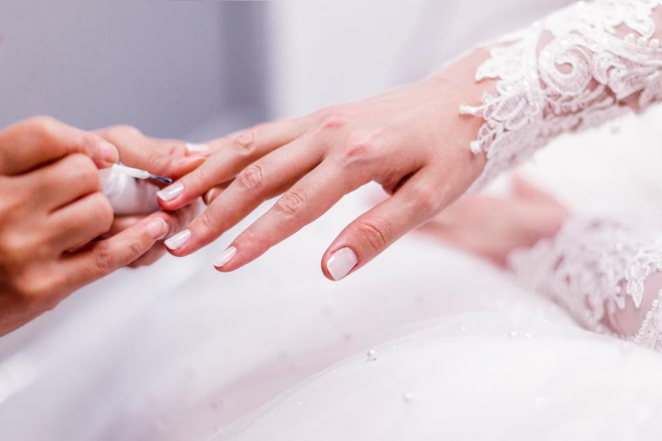 10 Nail Colors That Are Fit for a Bride