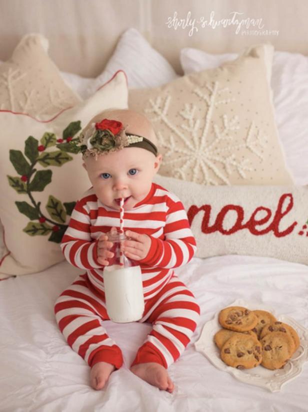 https://tlc.sndimg.com/content/dam/images/tlc/tlcme/fullset/2018/12/babys-first-christmas/milk%20and%20cookies.jpg.rend.hgtvcom.616.822.suffix/1542741811178.jpeg