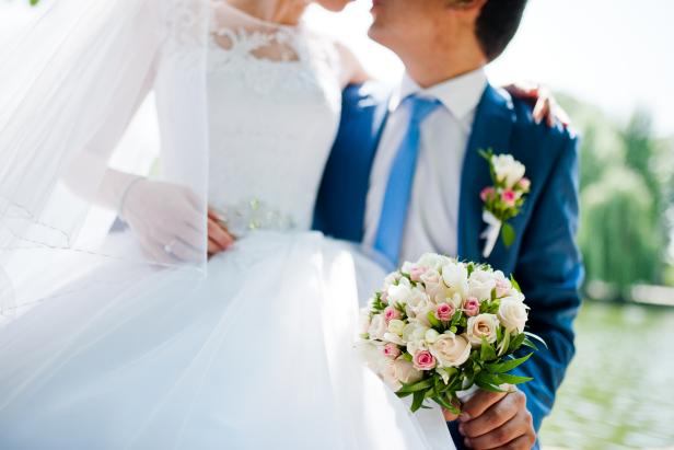 10 Wedding Traditions Worth Skipping – TheFeministBride