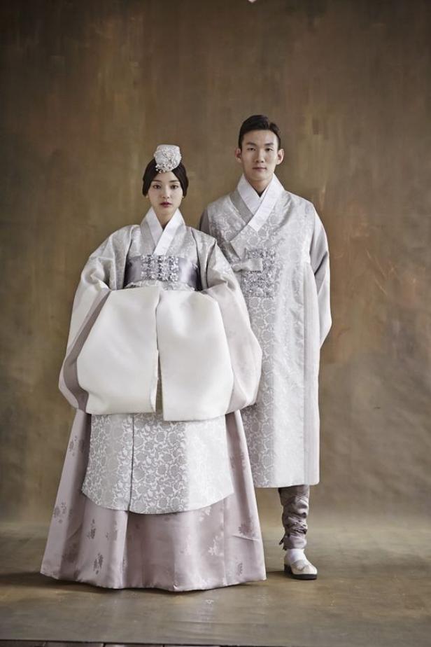 traditional wedding gowns