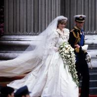 LONDON, UNITED KINGDOM - JULY 29:  Diana, Princess of Wales, wearing an Emanuel wedding dress, leaves St. Paul's Cathedral with Prince Charles, Prince of Wales following their wedding on 29 July, 1981 in London, England. (Photo by Anwar Hussein/Getty Images)