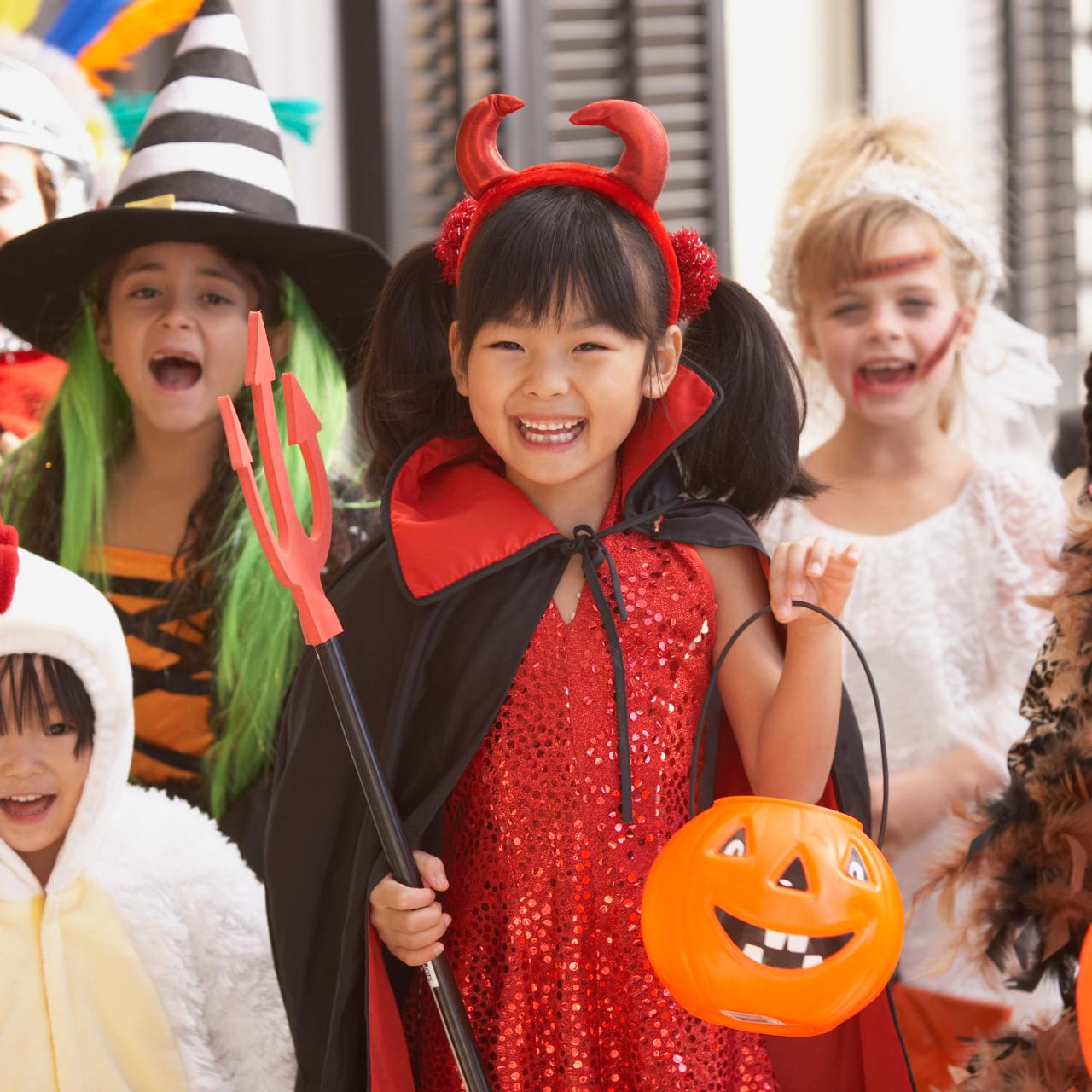 Sisters' Incredible Roller Coaster Costume Wins The Internet