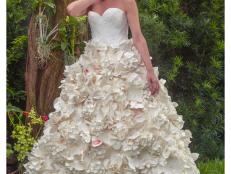 TOILET PAPER WEDDING DRESS CHALLENGE