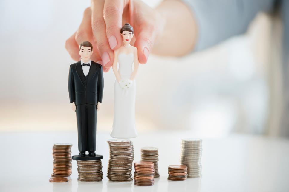 How to Save When Wedding Planning