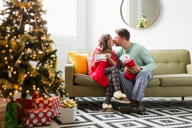 Fun Stocking Stuffers for Mom and Dad, How to Holiday