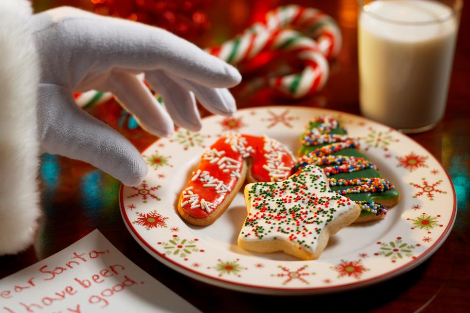 10 Perfect Plates for Santa and His Reindeer