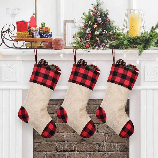 https://tlc.sndimg.com/content/dam/images/tlc/tlcme/fullset/2021/december/RX_xmas-stockings-burlap.jpg.rend.hgtvcom.616.616.suffix/1639671328760.jpeg