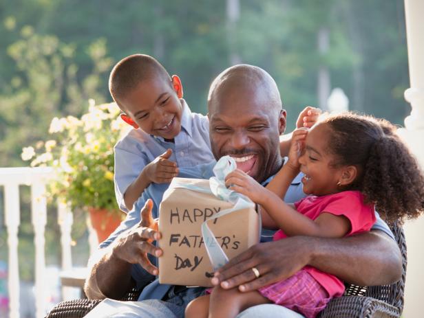 https://tlc.sndimg.com/content/dam/images/tlc/tlcme/fullset/2021/june/Lead-fathers-day-gifts-GettyImages-93909607.jpg.rend.hgtvcom.616.462.suffix/1623082574043.jpeg