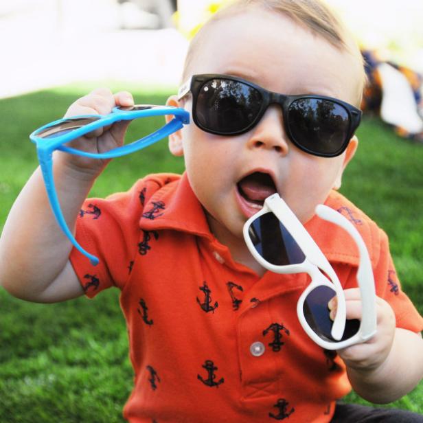 Suneez Sunglasses Review - The Virtually Unbreakable Sunglasses for Kids -  A Mum Reviews