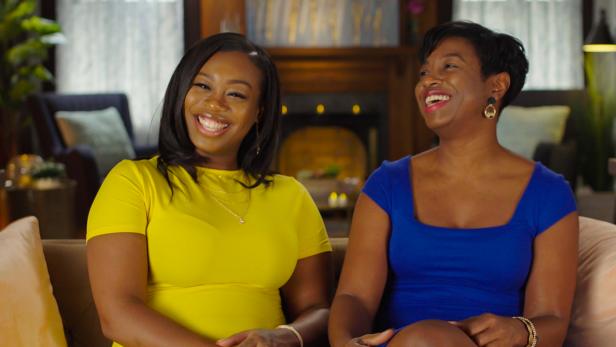 sMothered: Mother-Daughter Duo Holds Hands During Colonic on TLC Show