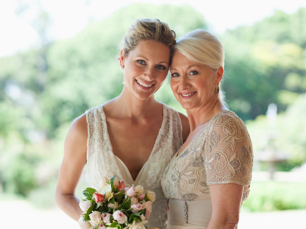 Timeless Hairstyles for the Mothers of the Bride and Groom