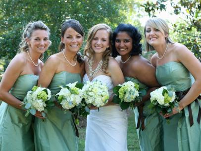 6 Tips for Selling Bridesmaid Dresses After the Wedding