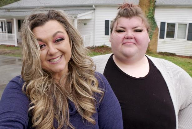 sMothered: Mother-Daughter Duo Holds Hands During Colonic on TLC Show