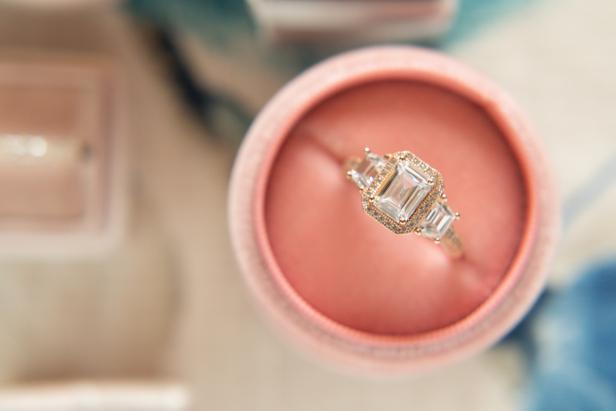 2022's Biggest Engagement Ring Trends, According To The Experts