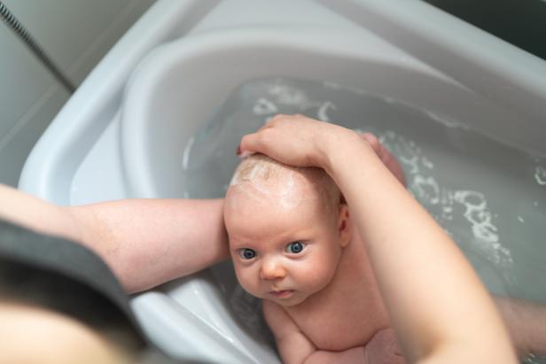 Baby Bath Essentials: Everything You Need for a Newborn's First Bath