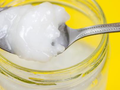 I Tried This TikTok Viral Coconut Mint Pulling Oil – Here Are My Results