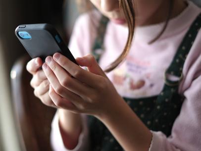 Best Smartphone Alternatives for Your Kids