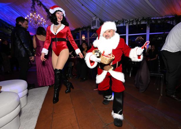 Photos from the Exclusive 90 Day Fiance Holiday Party | TLC.com