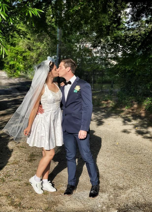 Christine Brown's Wedding Photos | TLC.com