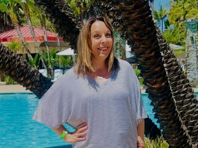 Kimberly Reveals a Brand-New Smile After Dental Implants