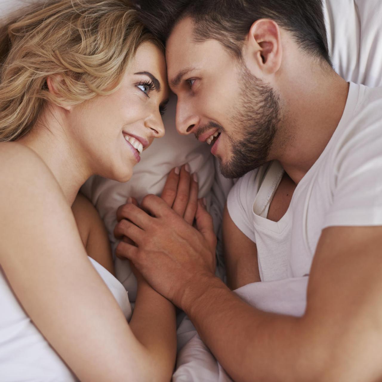 7 Habits of Couples Who Have Amazing Sex Lives Life and Relationships picture