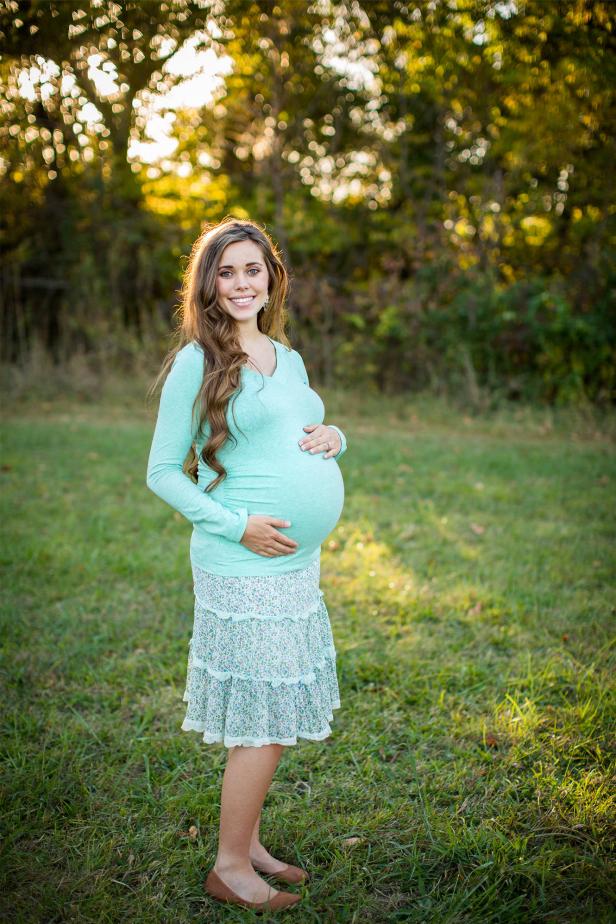 Jessa Seewald's Maternity Shoot Counting On