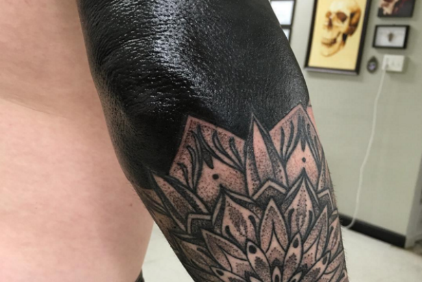 15 Breathtakingly Beautiful Pictures of Blackout Tattoos  Stuff We Love   TLCcom
