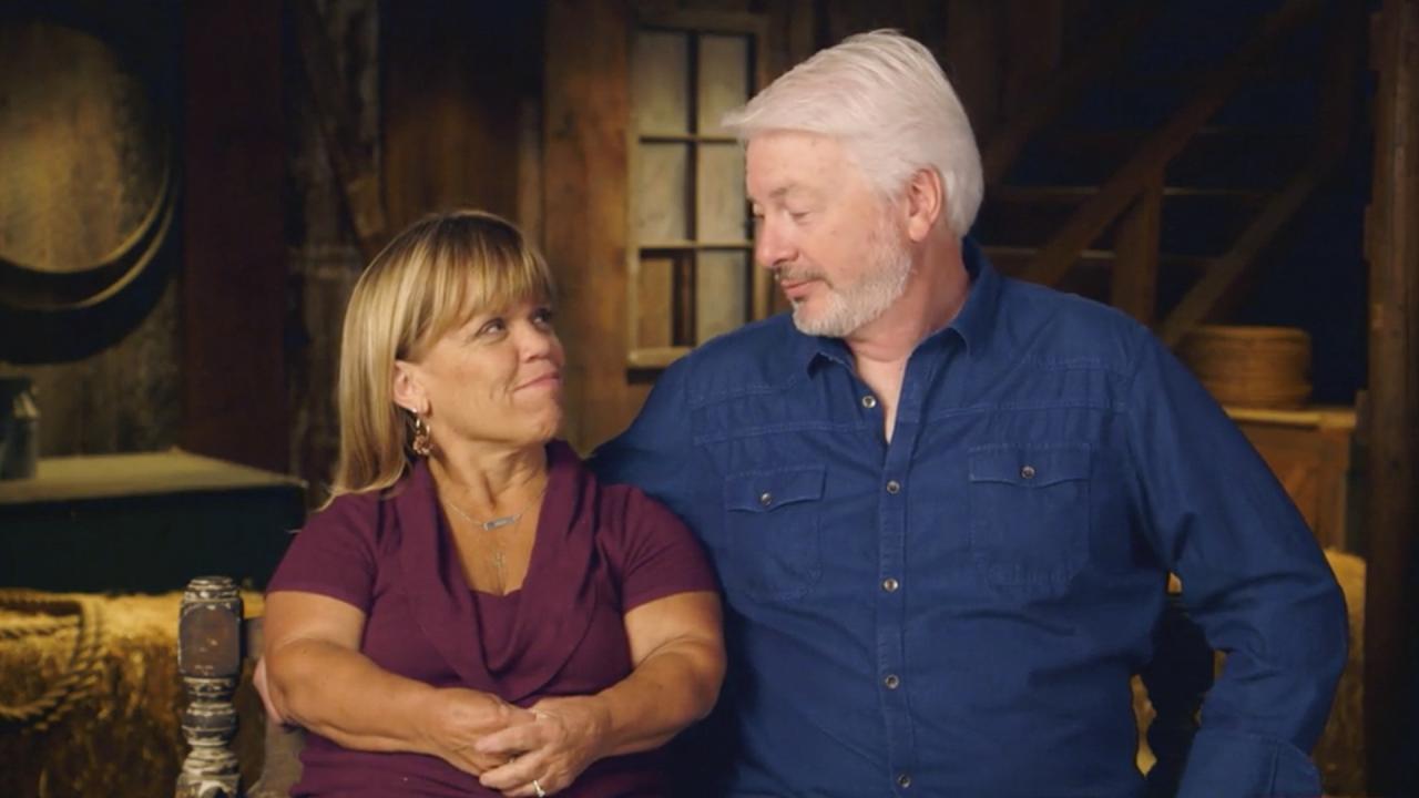 Amy and Chris Discuss Wedding Details